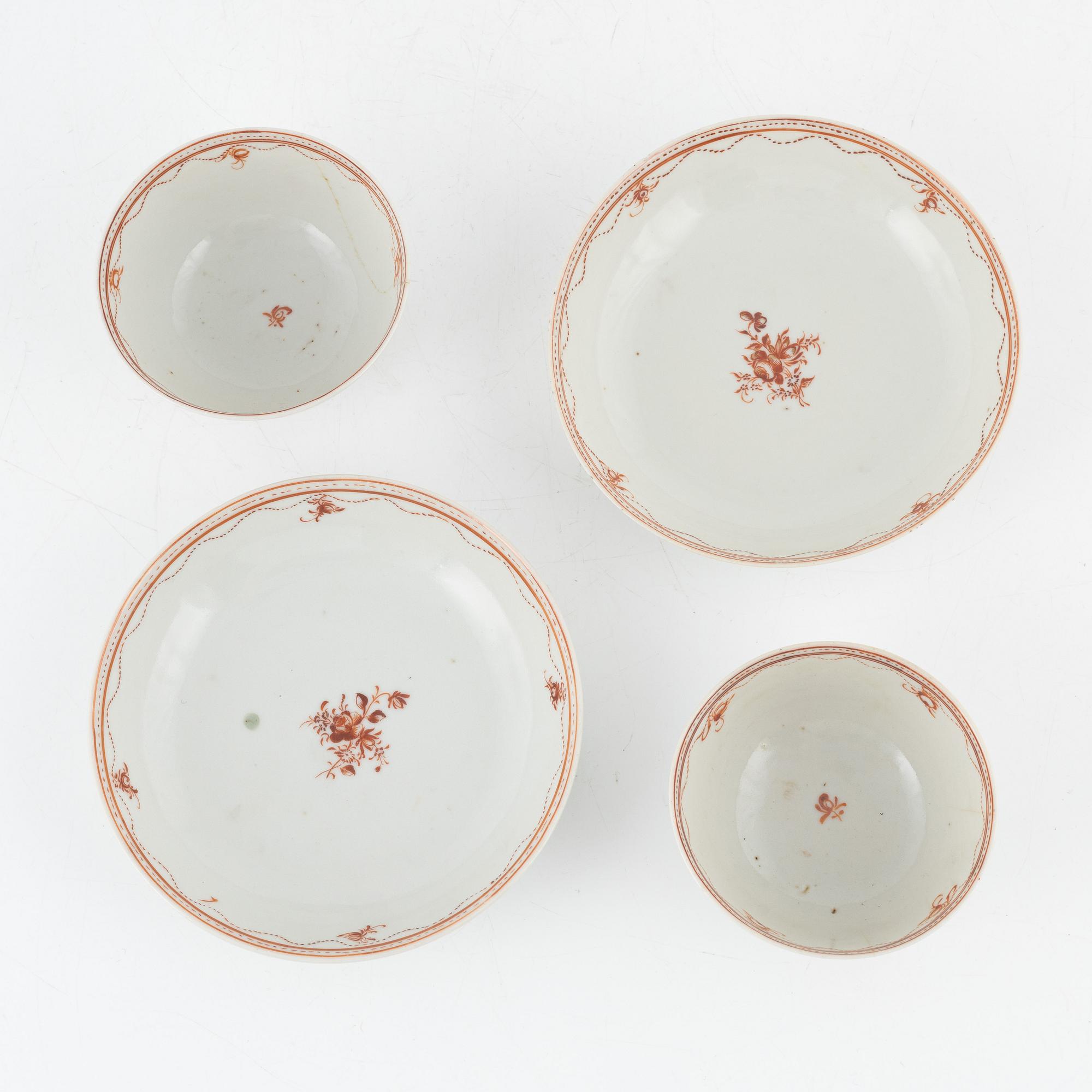 Koppar med fat, 12 st, porslin, Kina, Jiaqing (1796-1820).