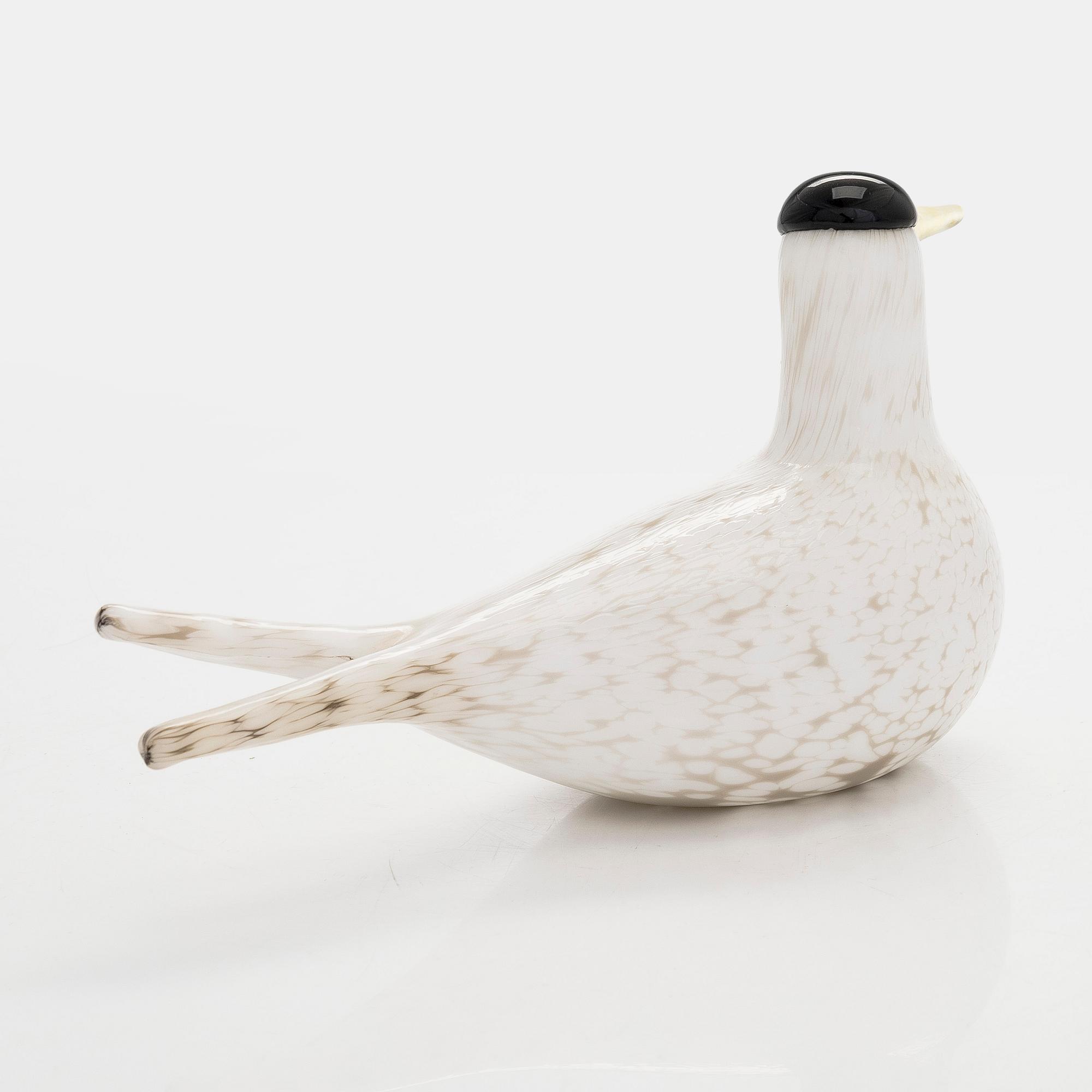 Oiva Toikka, an annual glass bird, 'Arctic tern', signed O. Toikka Nuutajärvi 2000 Sonera GSM A-sarja.