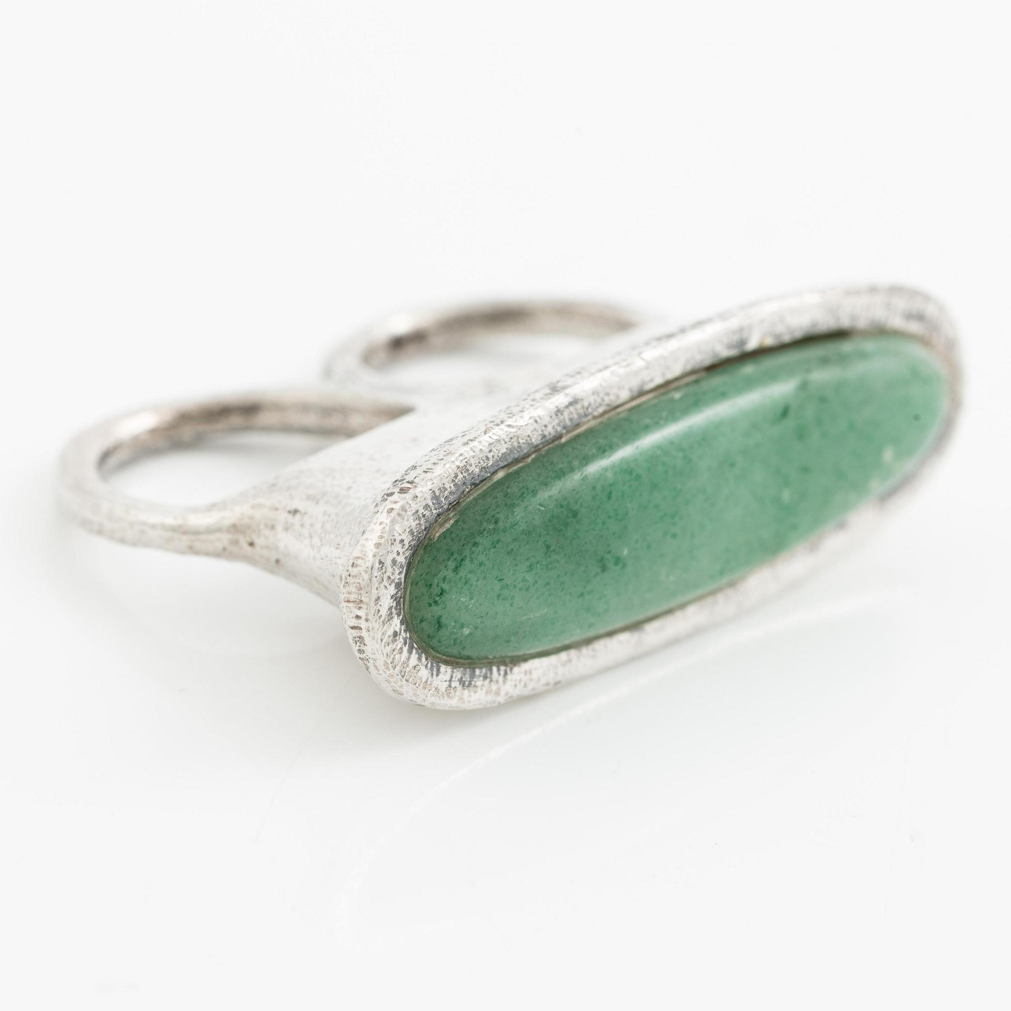 PA Lundahl-Terrs, a ring, silver with quartz, Växjö 1966.