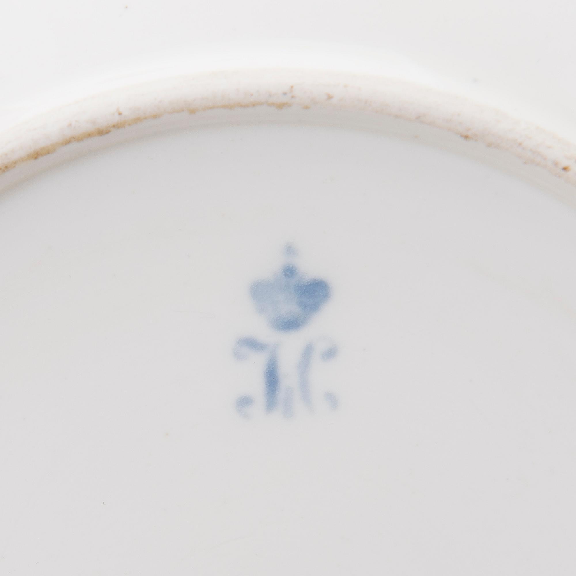 A Russian porcelain plate by the Imperial Porcelain Factory, S:t Petersburg, period of Nicholas I.