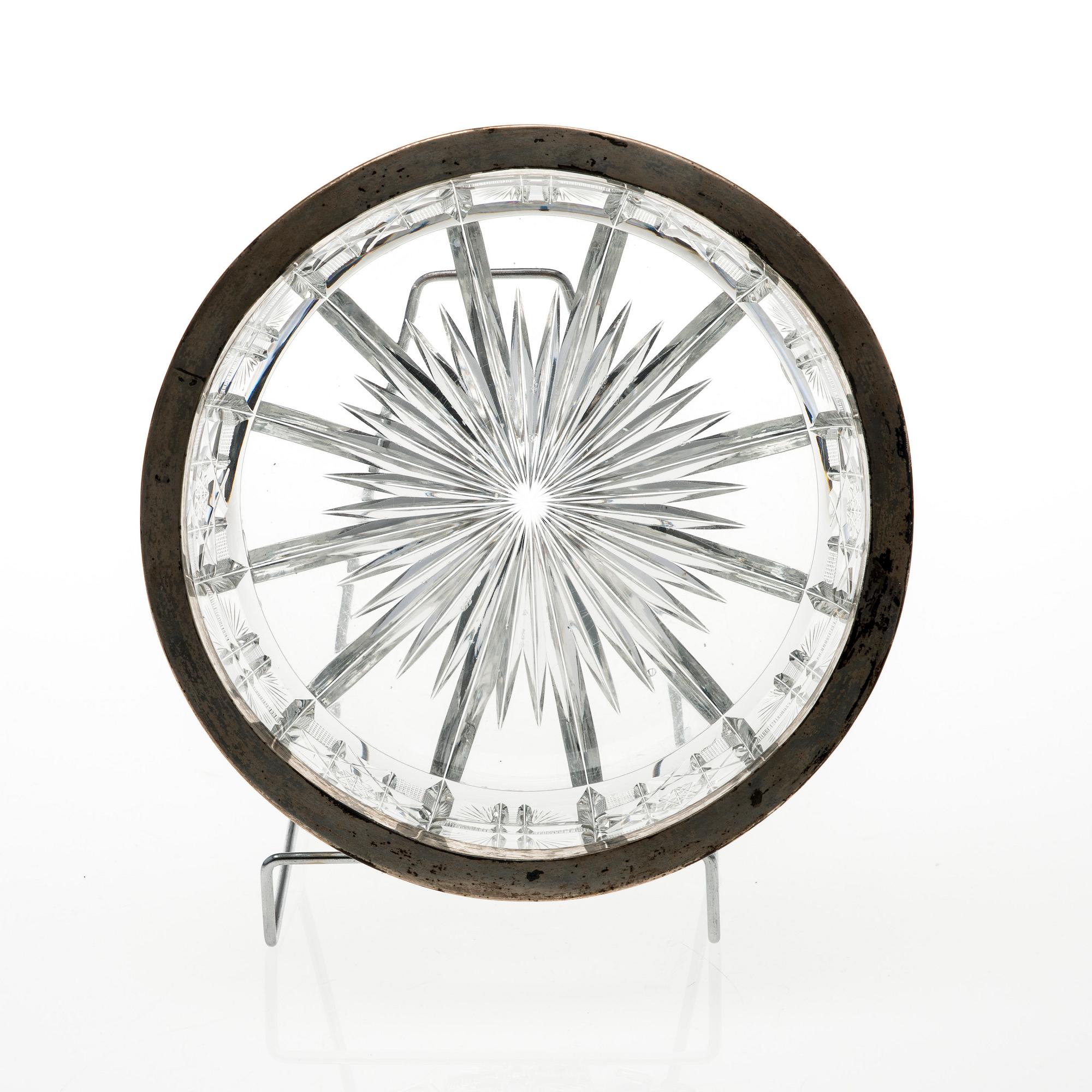 GLASSKÅL MED SILVERKANT. Hjalmar Fageroos, Helsingfors 1917.