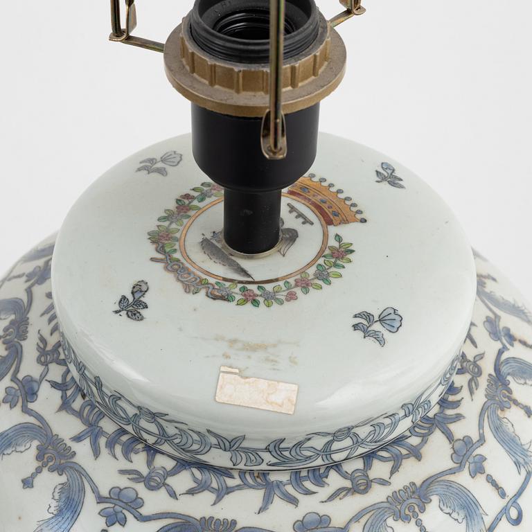 A pair of ceramic table lights, modern manufacturing.