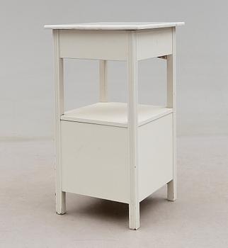 SÄNGBORD, 1900-talets första hälft.