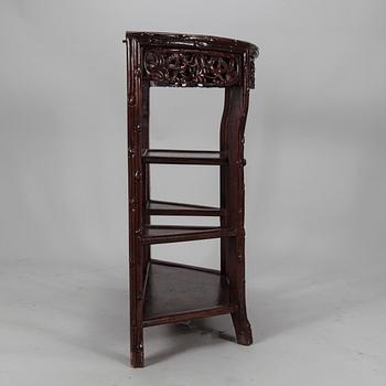 PÖYTÄ, itämainen, 1900-luku.