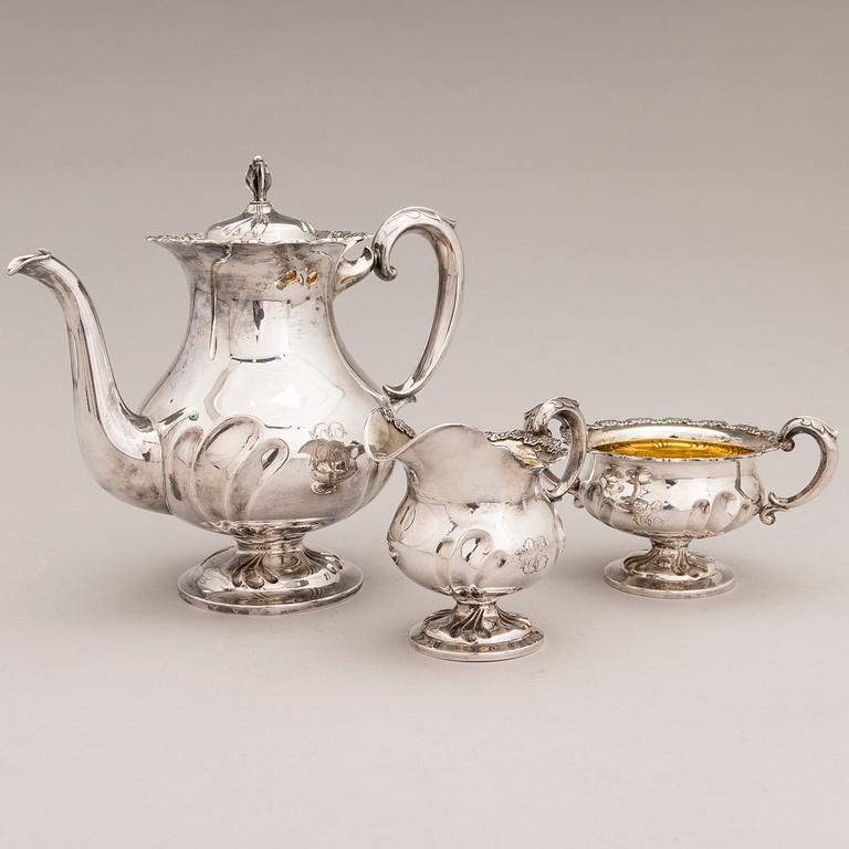 A 3-piece silver coffee set, Auran Kultaseppä oy, Turku 1961 and 1965.