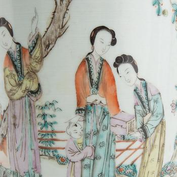 Floor vase China early 20th century porcelain.