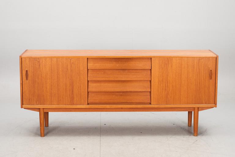 SIDEBOARD, Troeds Bjärnum "Trio", Nils Jonsson.