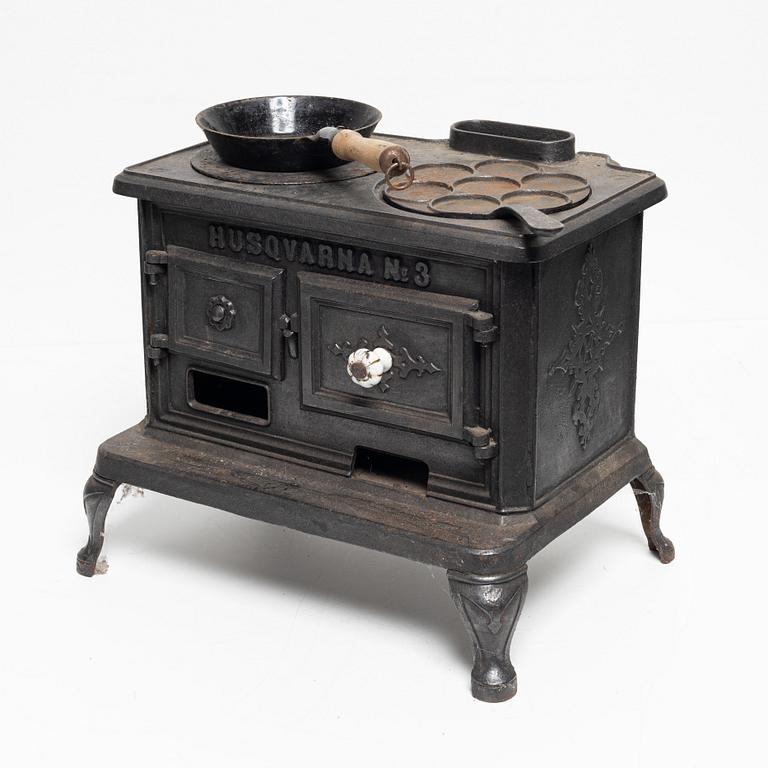 Toy stove, cast iron, Husqvarna No 3, 19th/20th century.