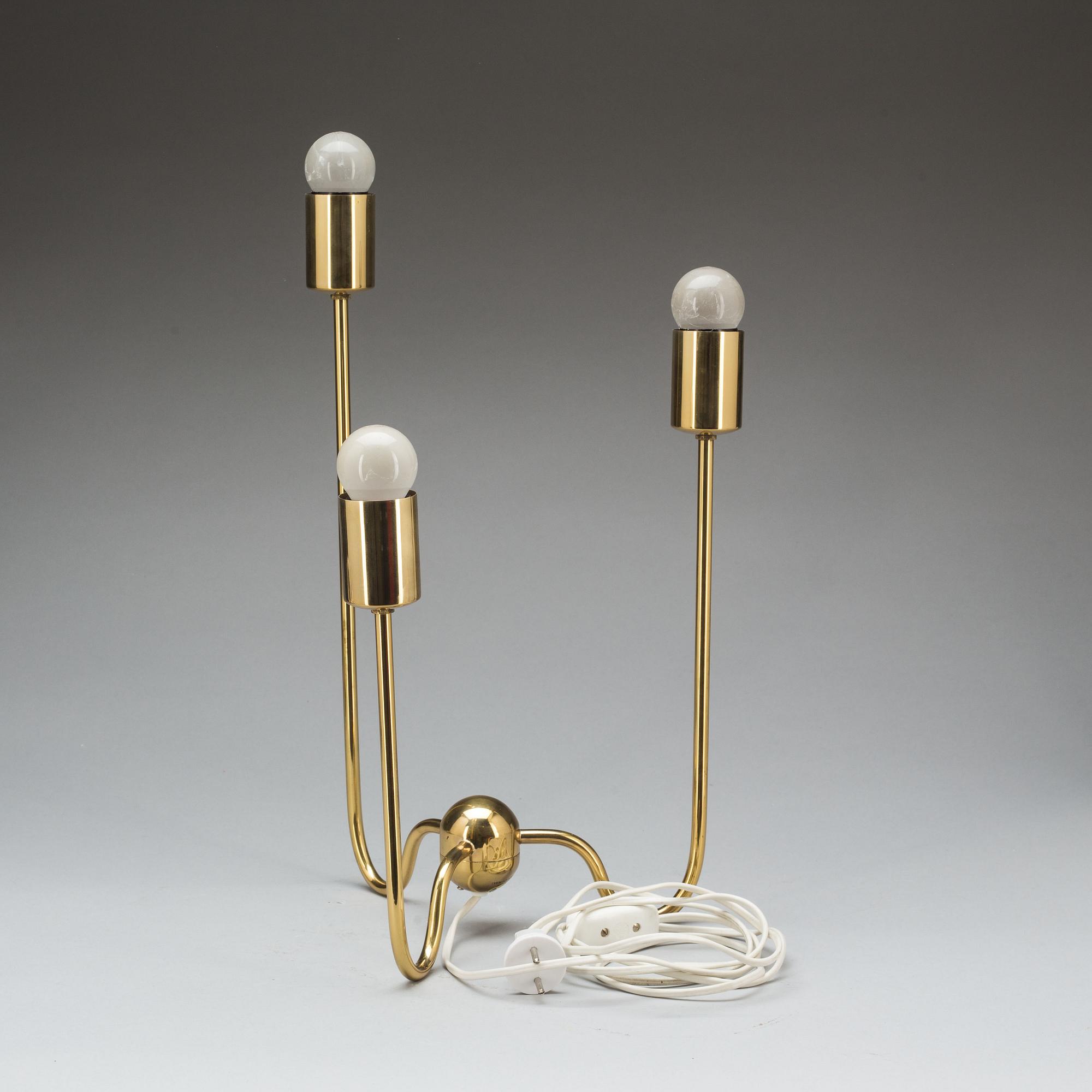 BORDSLAMPA. Design Josef Frank, firma Svenskt Tenn, modellnummer 2468.
