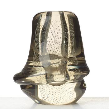 Gunnel Nyman, a "Musselglas" glass vase, Nuutajärvi Notsjö, Finland, late 1940's.