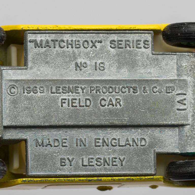 LESNEY MATCHBOX SERIES 4 st, bland annat Caterpillar Bulldozer RW 18B-1.
