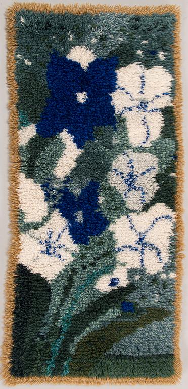 Heljä Liukko-Sundström, a Finnish ryijy rug for RP- ryijypalvelu.  Ca. 53,5 x 118 cm.