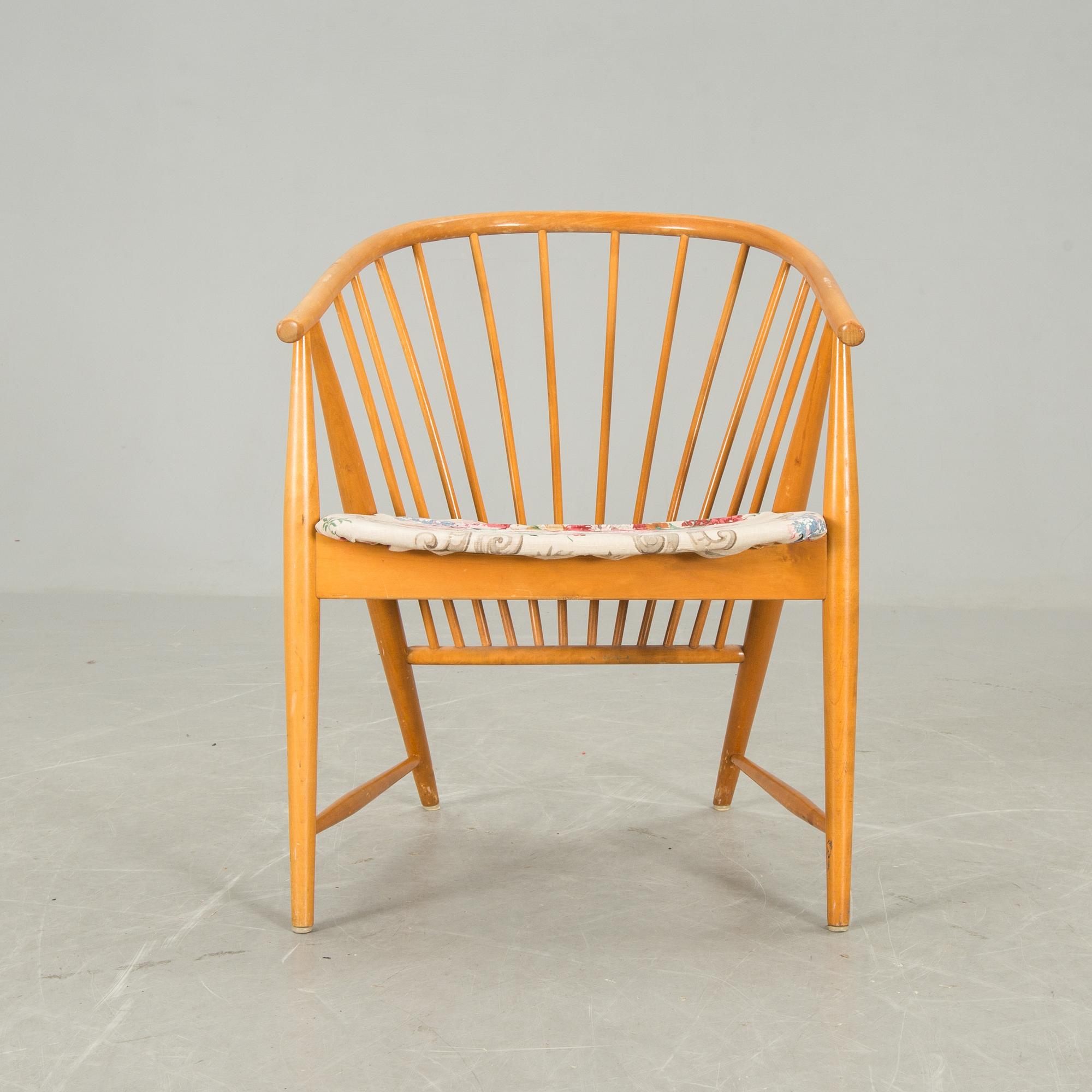 KARMSTOL, "Solfjädern", Sonna Rosén, Nässjö Stolfabrik, formgiven 1948.