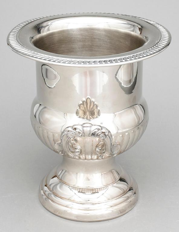 VINKYL, vitmetall, senempirestil, 1900-tal.