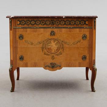 BYRÅ, gustaviansk stil, 1900-talets andra hälft.