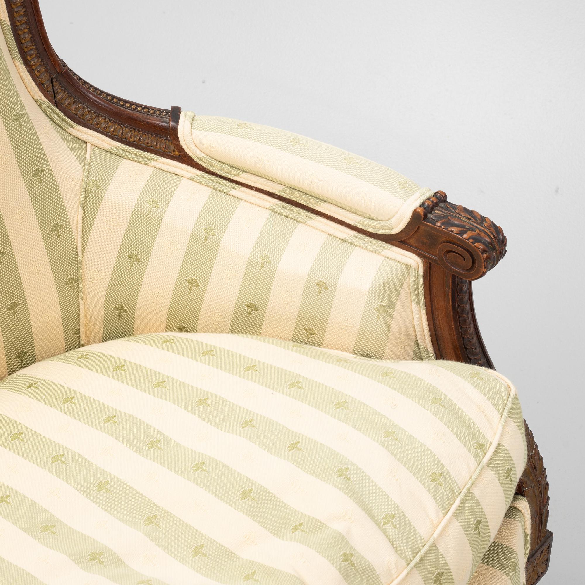 Bergère fåtöljer, ett par, Louis XV-stil.