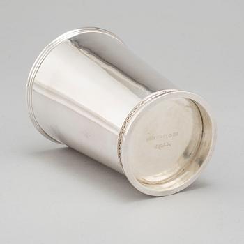 ERIC RÅSTRÖM, a silver vase from Råström & Carlman Silversmide Ab, Stockholm, 1943.