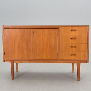 SIDEBOARD, 1900-talets mitt.