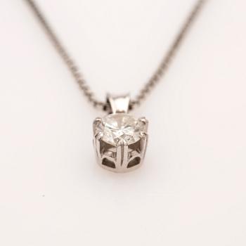 Collier med hänge, 18K vitguld med briljantslipad diamant.