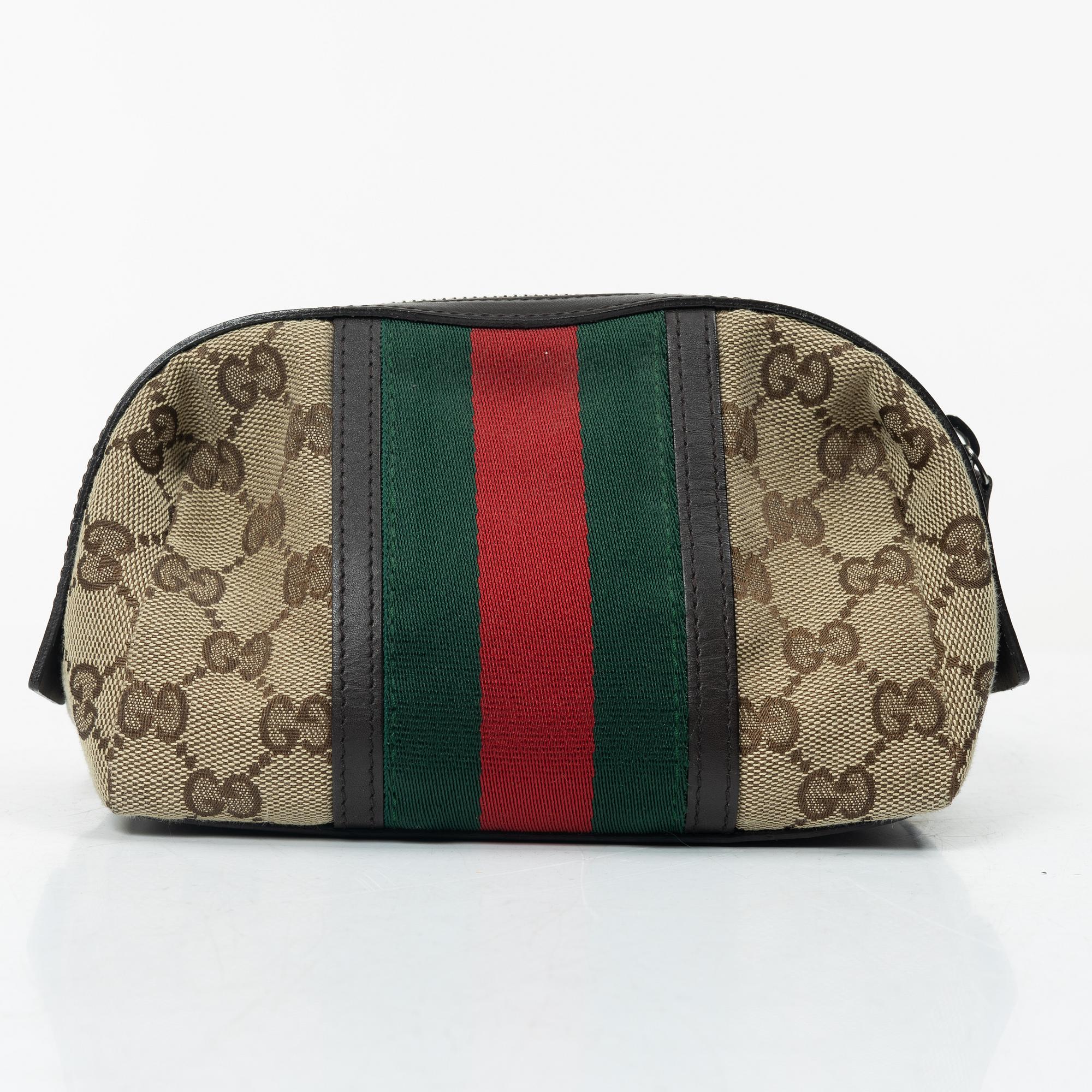 Gucci, bag, "Messenger bag" and toiletry bag.