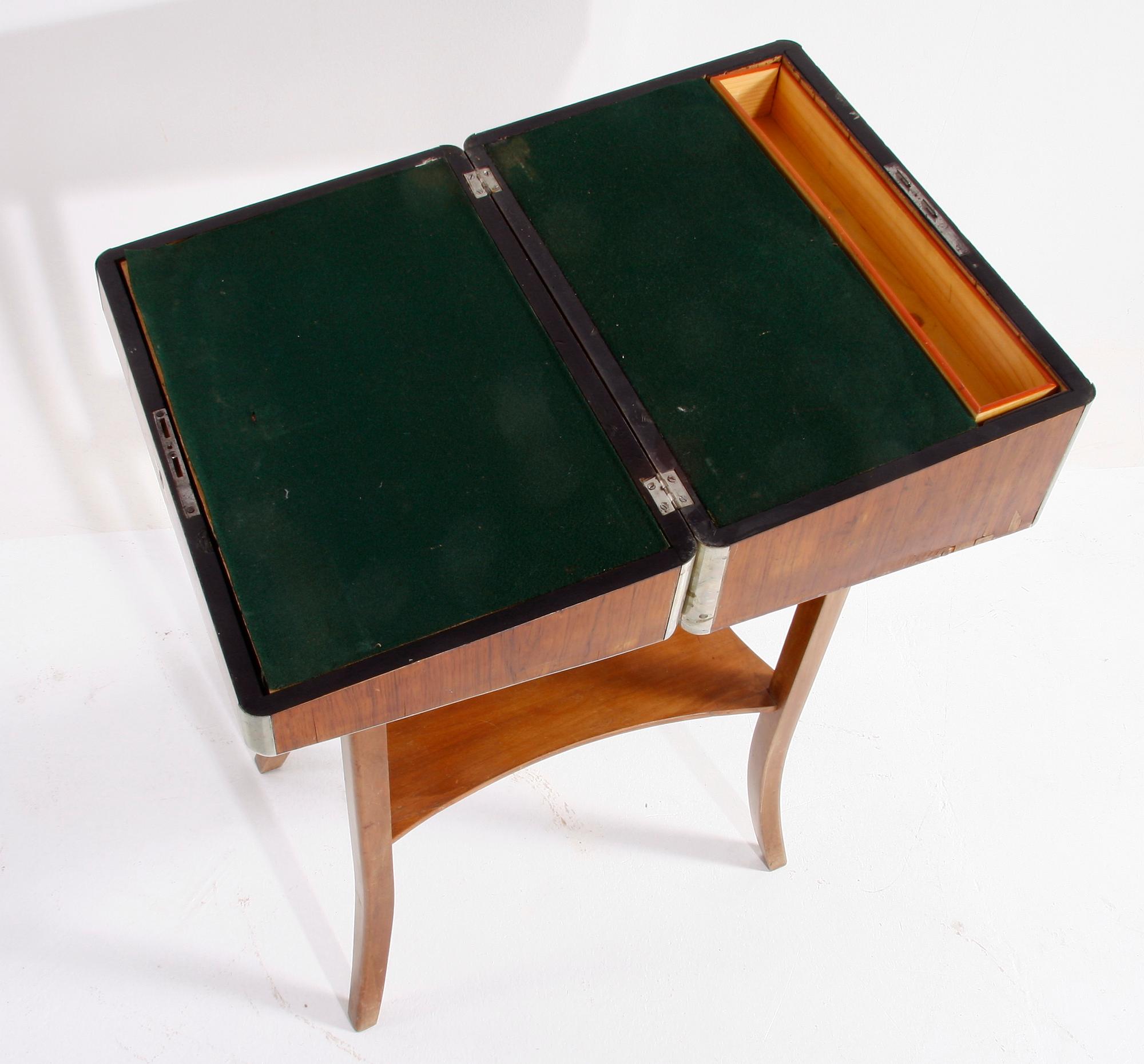 SKRIVSCHATULL PÅ BENSTÄLLNING, 1800/1900-tal.