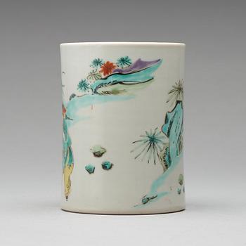 A famille rose brush pot, Qing dynasty, Yongzheng (1723-35).