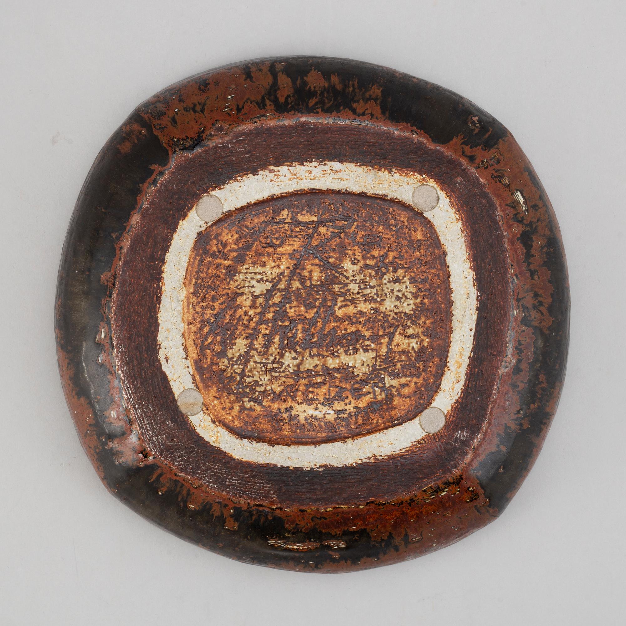 CARL-HARRY STÅLHANE, a stoneware dish, Rörstrand.