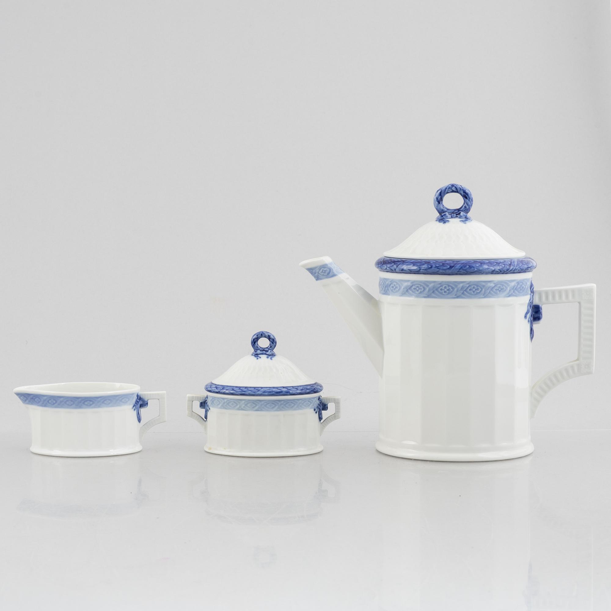 Royal Copenhagen, a 71-piece dinner and coffee service, 'Blå Vifte', Denmark.