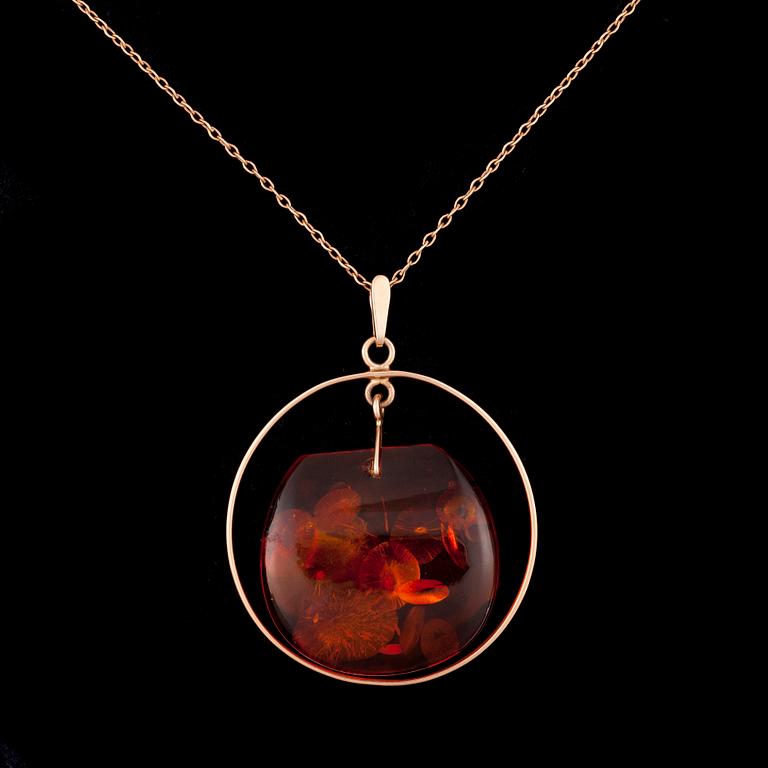 HÄNGE, 14K guld, bärnsten. Sovjetiska stämplar. Vikt ca 15,0 g.