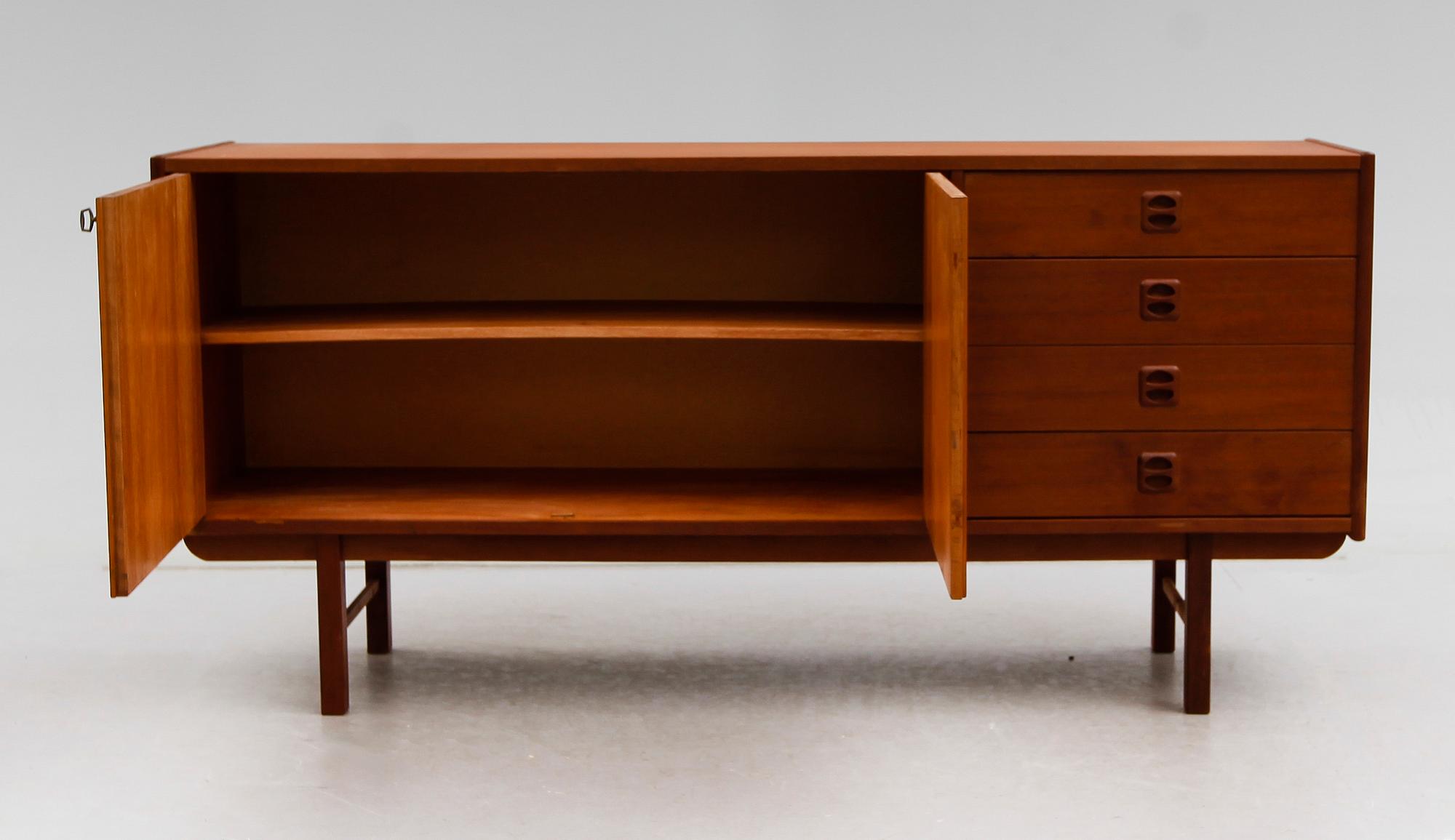 SIDEBOARD, 1900-talets andra hälft.