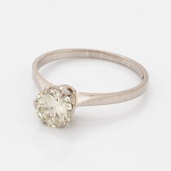 1,38 ct brilliant-cut diamond ring.