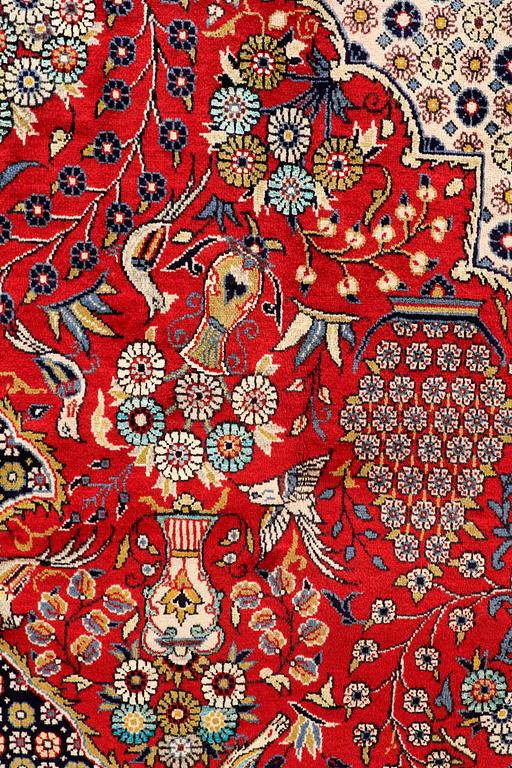 MATTO, Figural Ghom part silk, ca 330 x 210.