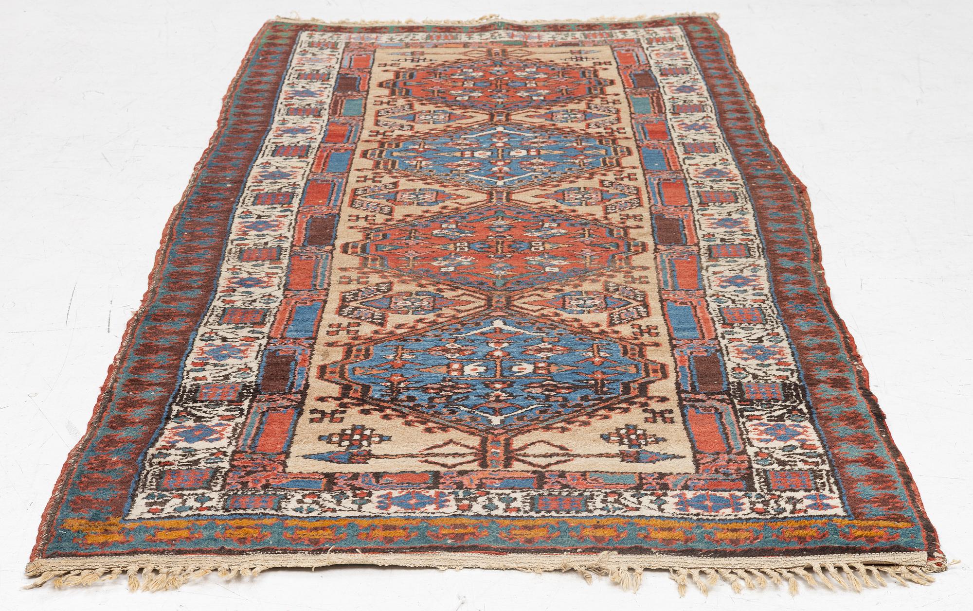 Matta, antik Sarab, ca 205 x 105 cm.