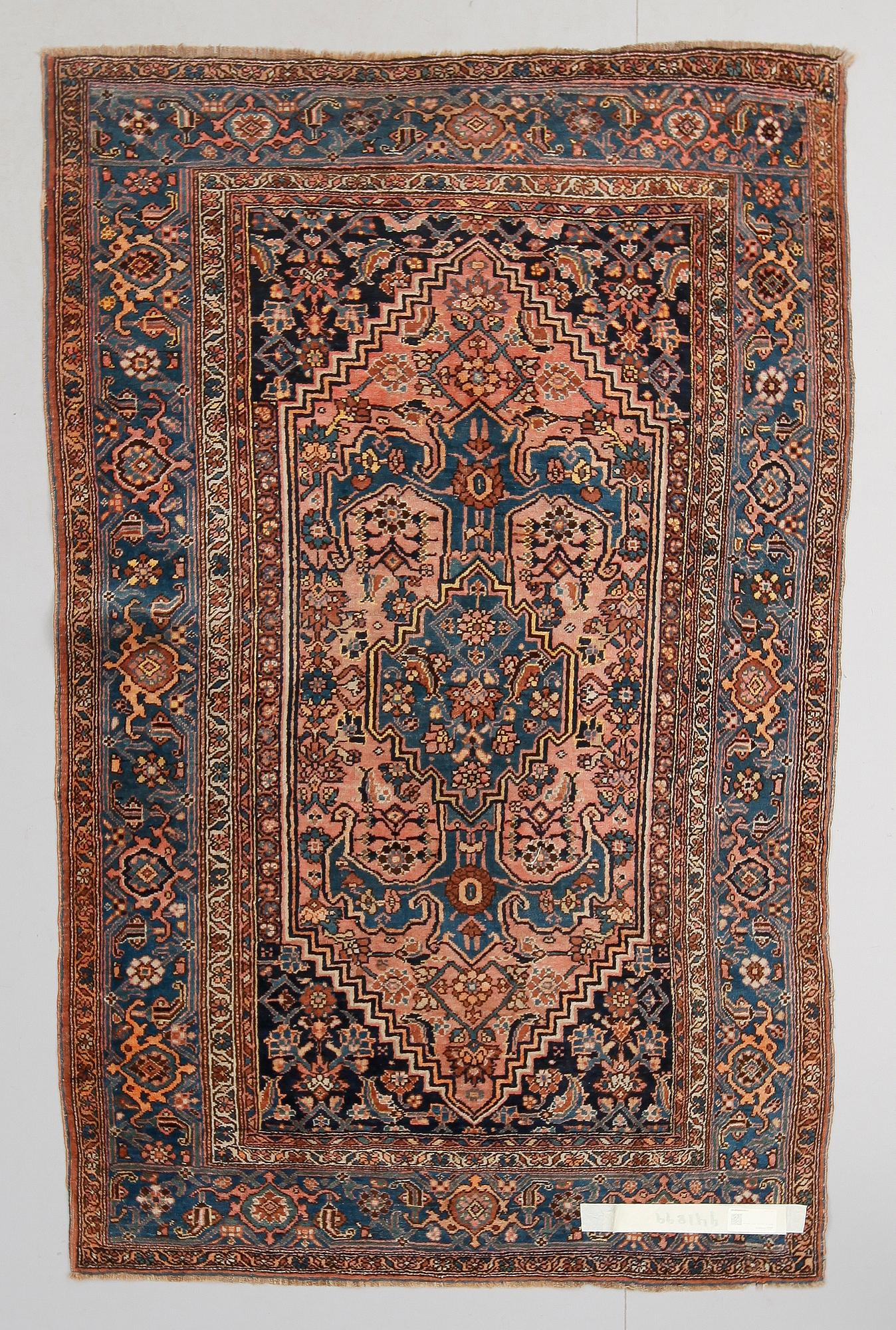 MATTA, Persisk, old, ca 219 x 140 cm.