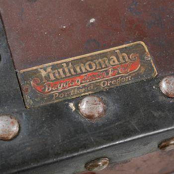 KOFFERT, Multnomah Baggageman Proof, Portland, omkring år 1900.