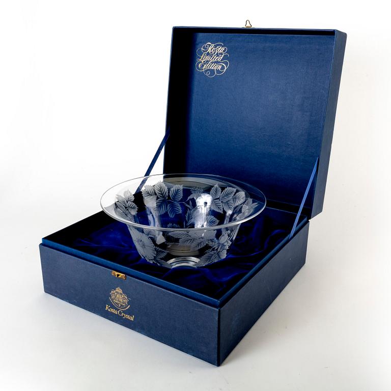 A signed dated and numbered Lisa Bauer glass bowl from Kosta Boda.