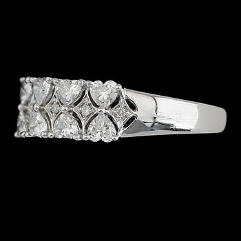 RING, 18K vitguld, diamanter tot 1.17 ct.