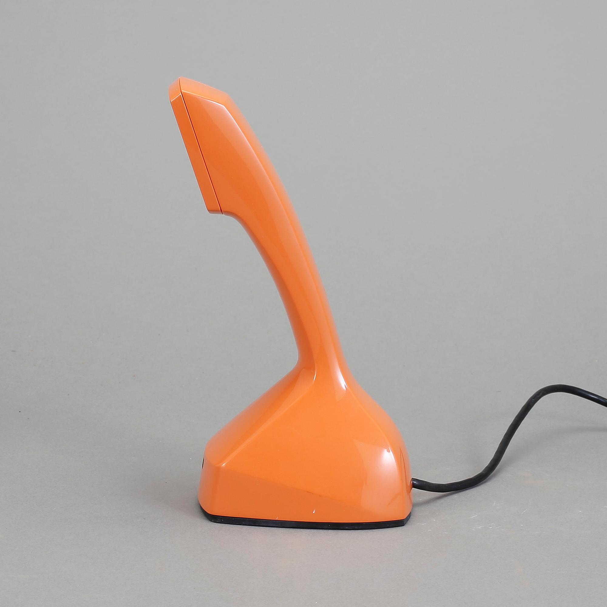 TELEFON, "Kobra"/"Ericofon", modell DBJ 700/728, design Carl-Arne Breger, LM Ericsson, tillverkad år 1978.