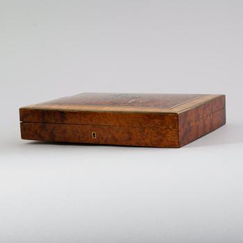 SCHATULL för spelmarker, 1900-talets första hälft.