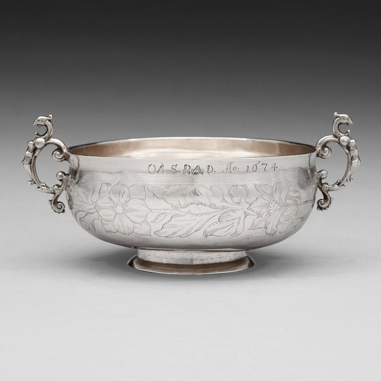 A Swedish 17th century silver brandy-bowl, mark of Lars Olofsson Börst, Skänninge (1670-1675).