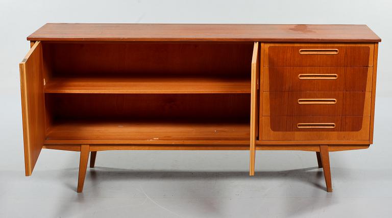SIDEBOARD, 1900-talets andra hälft.