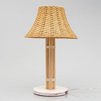 A model 'B-105' table lamp, Bergboms.