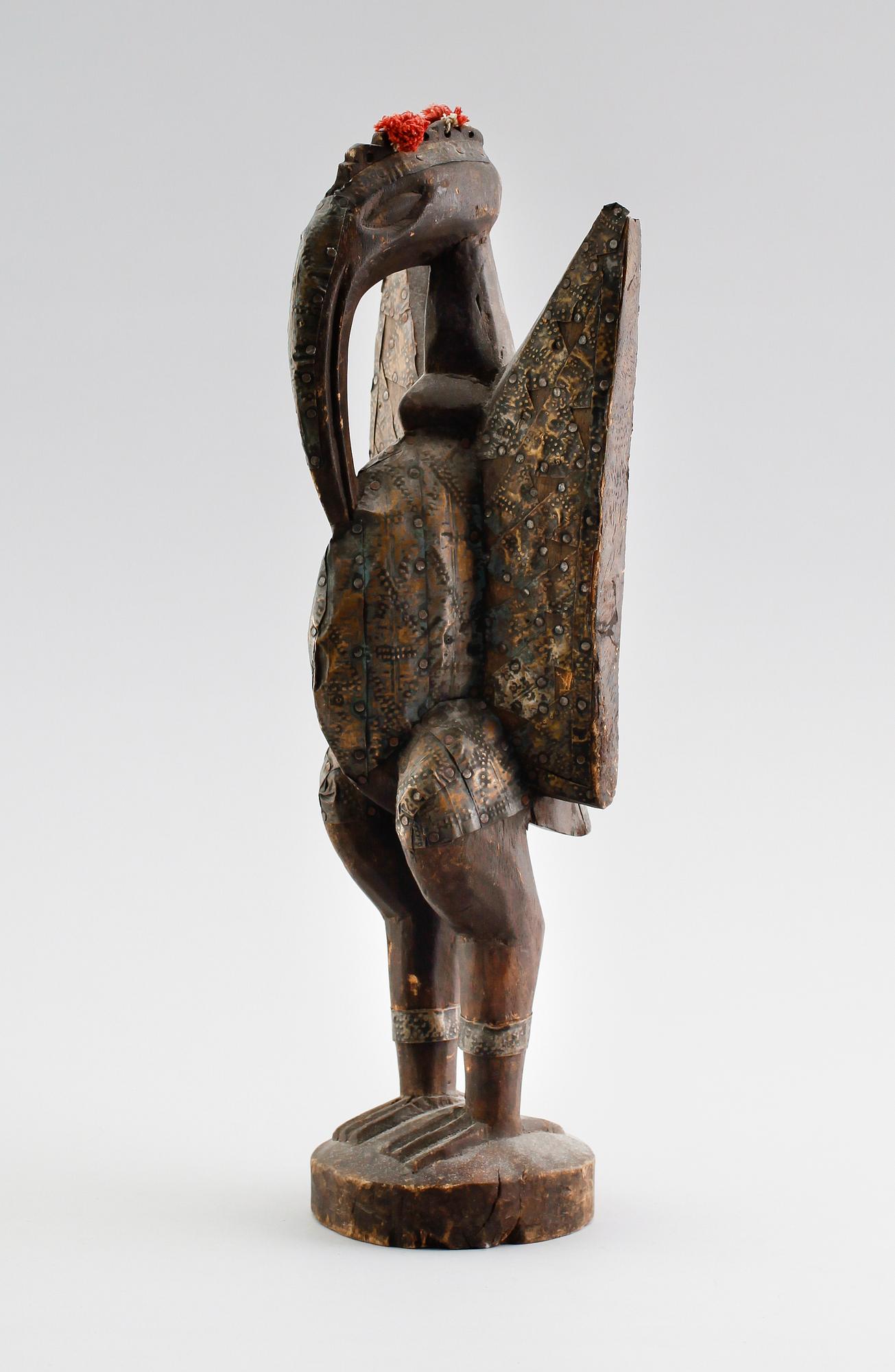 FIGUR, skuret trä, sannolikt Afrika.