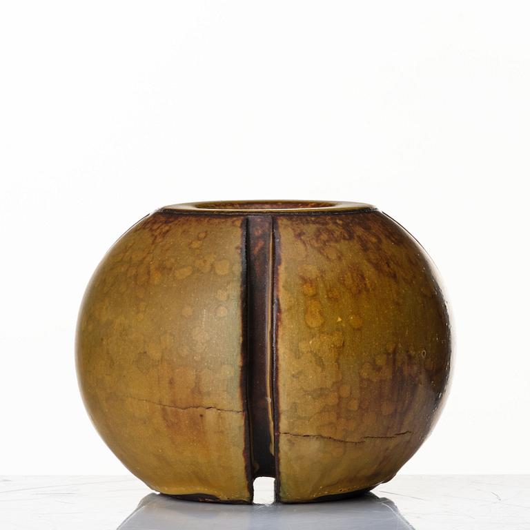 Wilhelm Kåge, a "Farsta" stoneware vase, Gustavsberg Studio probably 1950's.