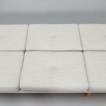 Alvar Aalto, a 1962 bench for O.Y. Huonekalu- ja Rakennustyötehdas A.B.