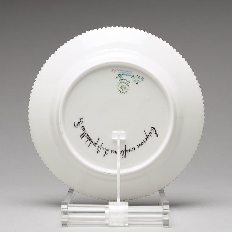 ASSIETTER, 12 stycken, porslin. "Flora Danica", Royal Copenhagen, Danmark, 1900-tal.