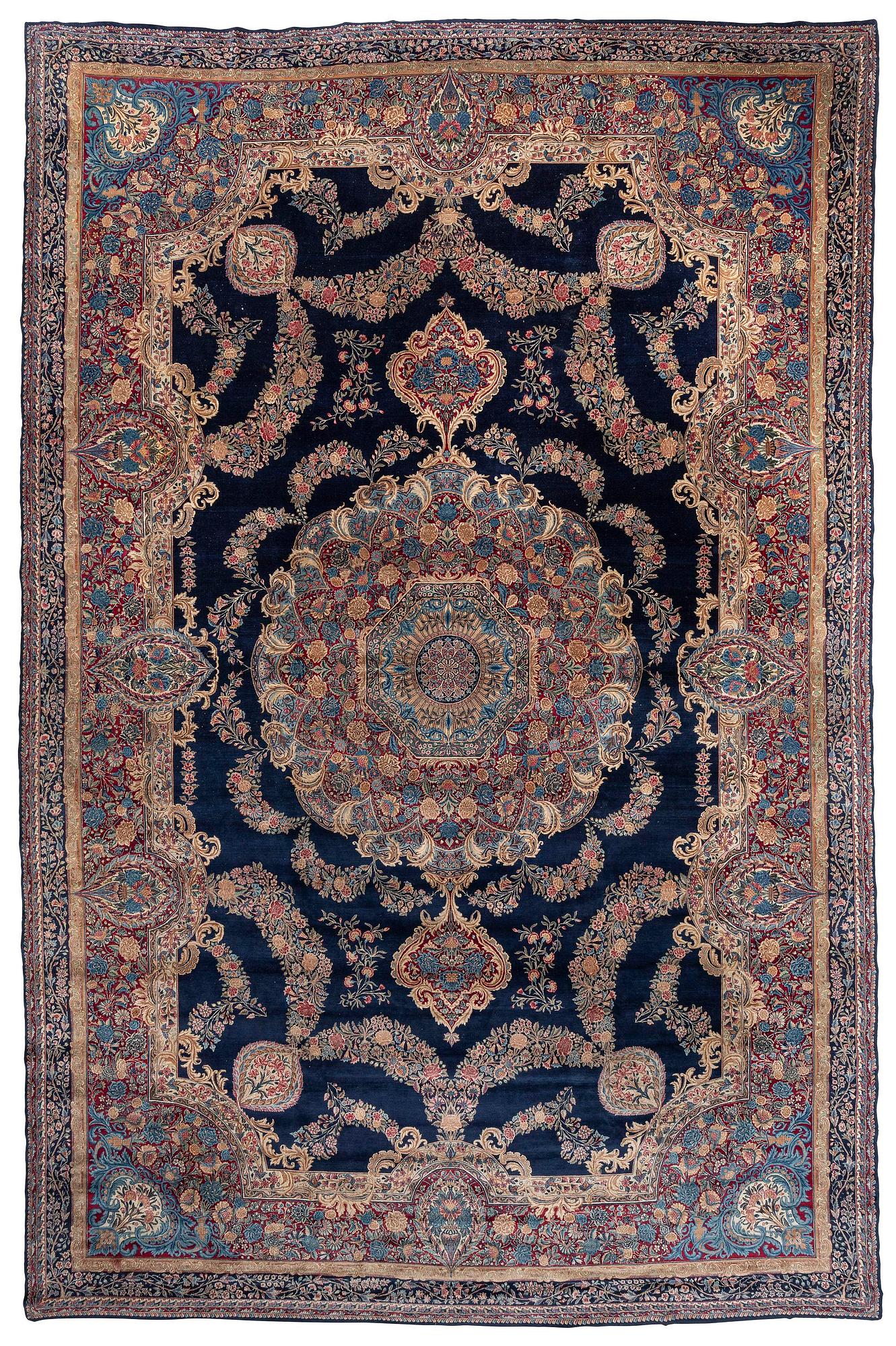 Matta, semiantik Kirman, Södra Persien, ca  592 x 388 cm.