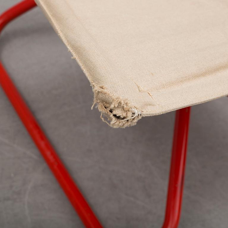 A painted steel with seat and back of canvas 'Z-Down' chair by Erik Magnusson for Torben Orskov, Denmark.