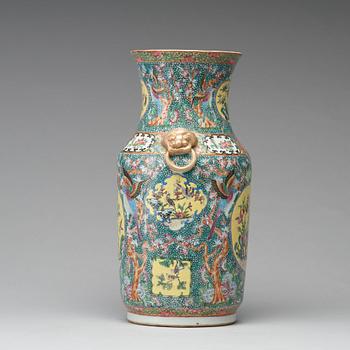 A Canton famille rose vase, Qing dynasty, 19th Century.