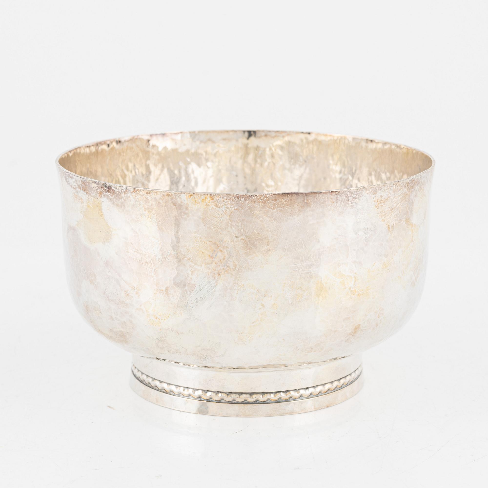 A Swedish silver bowl bearing the mark of GAB, Eskilstuna, 2016.